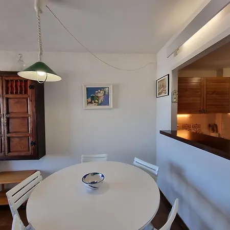 Acogedor En L'escala Con Terraza Cerca De La Playa - Hisp-236-156 톨로엘라데몽트그리