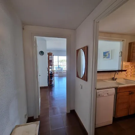 شقة Acogedor En L'escala Con Terraza Cerca De La Playa - Hisp-236-156