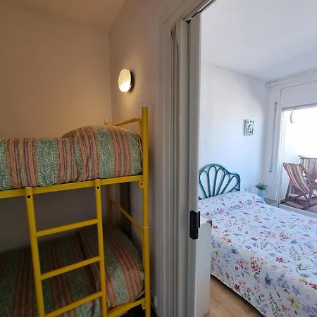 شقة Acogedor En L'escala Con Terraza Cerca De La Playa - Hisp-236-156