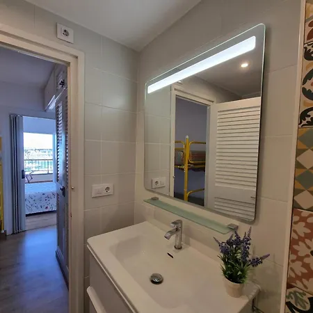 شقة Acogedor En L'escala Con Terraza Cerca De La Playa - Hisp-236-156