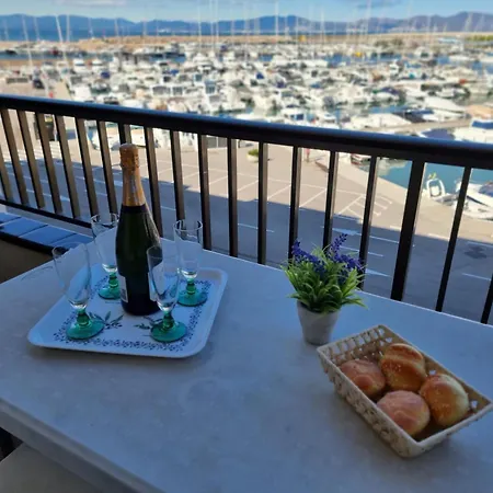 Acogedor En L'escala Con Terraza Cerca De La Playa - Hisp-236-156