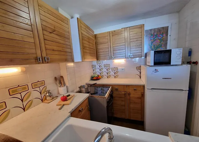 Apartmán Acogedor En Con Terraza Cerca De La Playa - Hisp-236-156